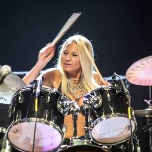 Meet your Posher, Leanne